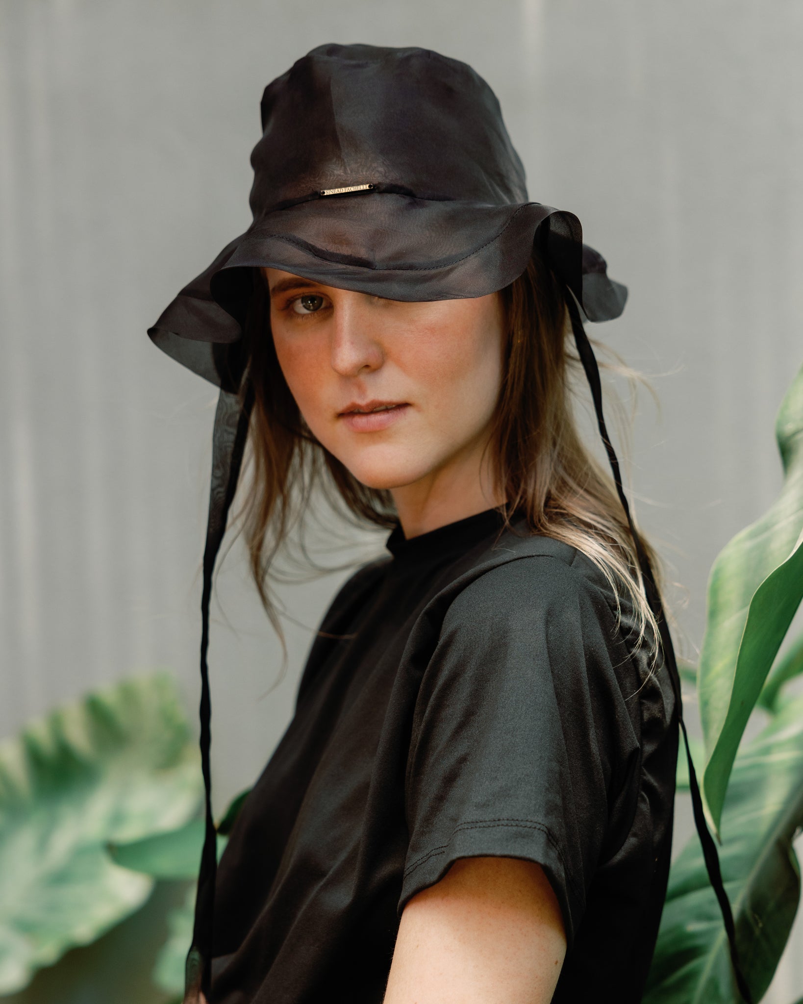 BLACK SILK HAT